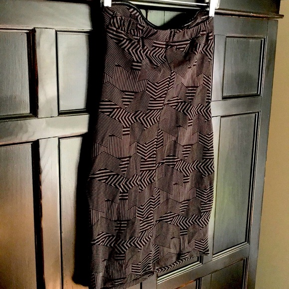 HOT 🔥 Volcom Tight Dress On Strapless Gray Black - Picture 4 of 7